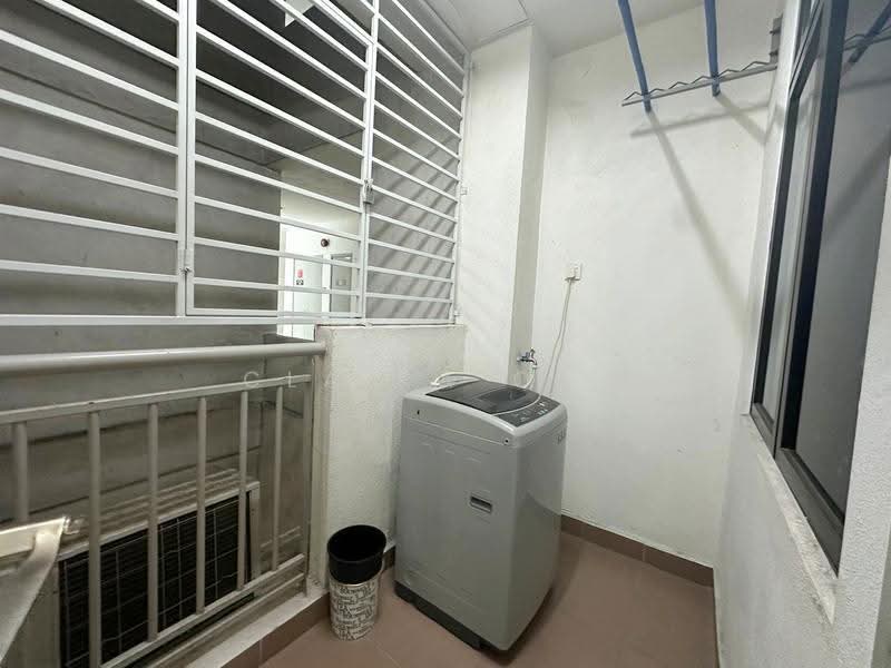 Pangsapuri untuk Disewa di Austin Regency (Pangsapuri Austin Perdana) - Claira Ong - Balcony - PropertyGuru.com.my