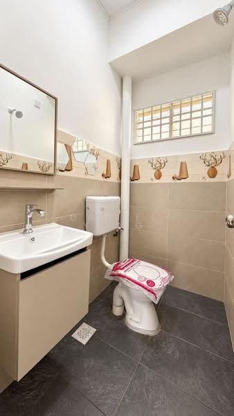 2-storey Terraced House for Sale in Taman Pulai Indah (Johor Bahru) - Daniel Yong - Bathroom - PropertyGuru.com.my