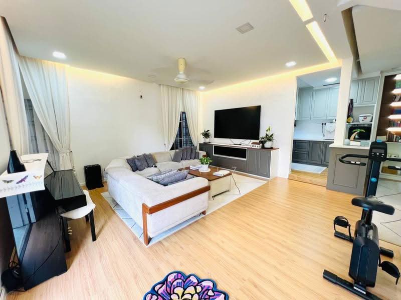 Rumah Berkembar untuk Dijual di Bukit Mahkota (Bangi) - Mahafiz . - Living Room - PropertyGuru.com.my