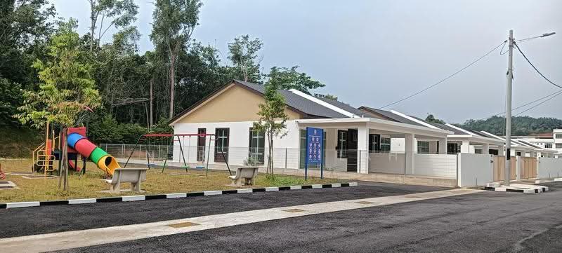 Rumah Berkembar untuk Dijual di Rumah Berkembar Setingkat di Baling, Kedah (Baling) - Nur Adiilah - Exterior - PropertyGuru.com.my