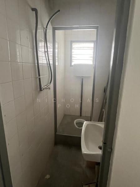 Kedai untuk Disewa di Bercham (Ipoh) - Nicholas Poh - Bathroom - PropertyGuru.com.my