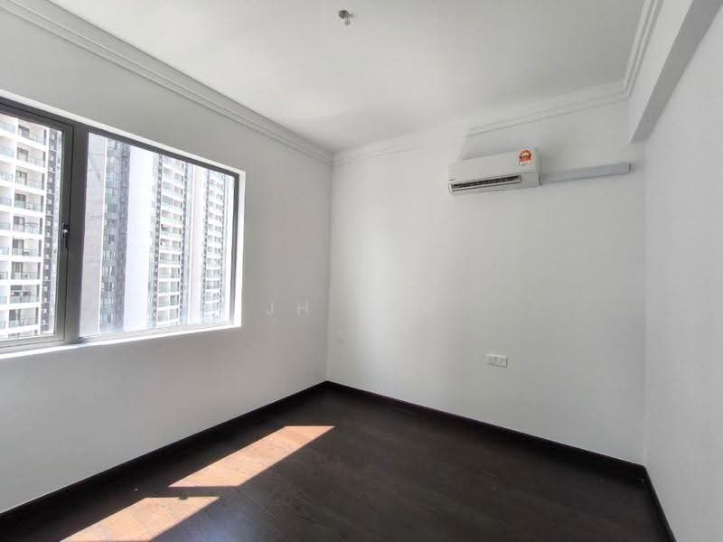 Kondominium untuk Dijual di R&F Princess Cove Phase 2-Seine Region - JH Yap - Bedroom - PropertyGuru.com.my
