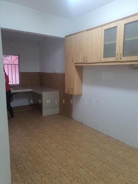 2-storey Terraced House for Sale in Saujana Puchong (Puchong) - Ashlee LSS - Kitchen - PropertyGuru.com.my