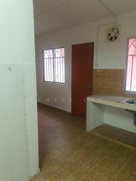 2-storey Terraced House for Sale in Saujana Puchong (Puchong) - Ashlee LSS - Kitchen - PropertyGuru.com.my