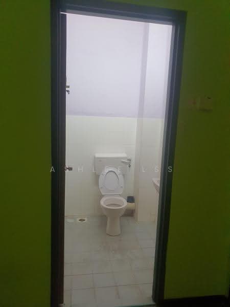 2-storey Terraced House for Sale in Saujana Puchong (Puchong) - Ashlee LSS - Bathroom - PropertyGuru.com.my