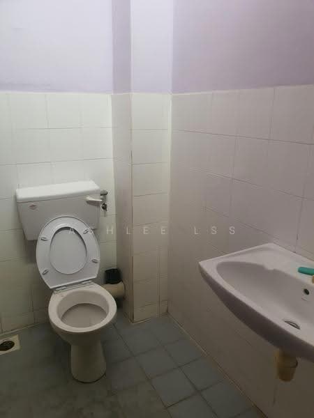 2-storey Terraced House for Sale in Saujana Puchong (Puchong) - Ashlee LSS - Bathroom - PropertyGuru.com.my