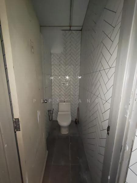 Kedai untuk Disewa di Bandar Botanic (Klang) - Pepsi Ang - Bathroom - PropertyGuru.com.my