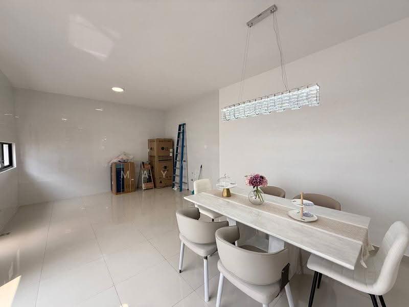 Cluster House for Rent in Taman Ekoflora (Johor Bahru) - May Phing - Dining Room - PropertyGuru.com.my
