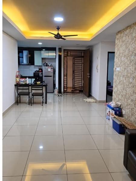Kediaman Servis untuk Disewa di D'Ambience Residences (Pangsapuri Ikatan Flora) - Ken Sim - Living Room - PropertyGuru.com.my
