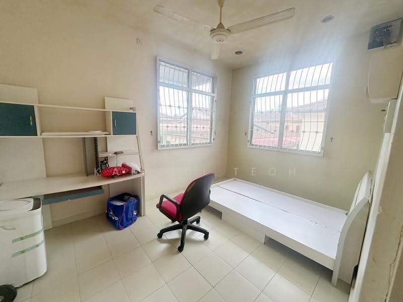 Semi-Detached House for Sale in Taman Kempas 3 (Kulim) - Kah Hui Teoh - Bedroom - PropertyGuru.com.my