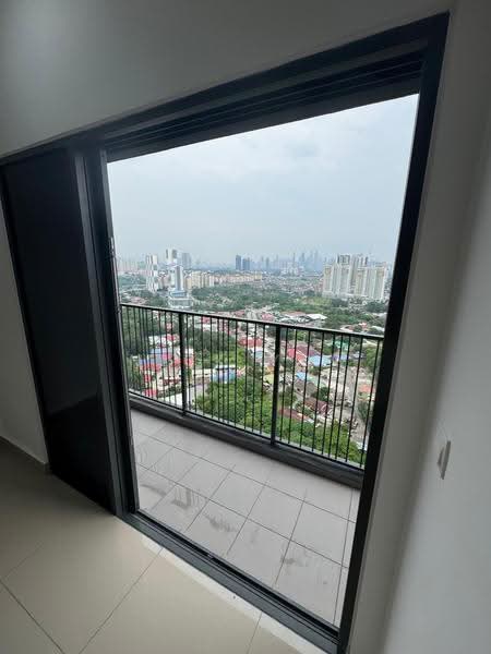 Kediaman Servis untuk Disewa di M Arisa - Nick Yow - Balcony - PropertyGuru.com.my