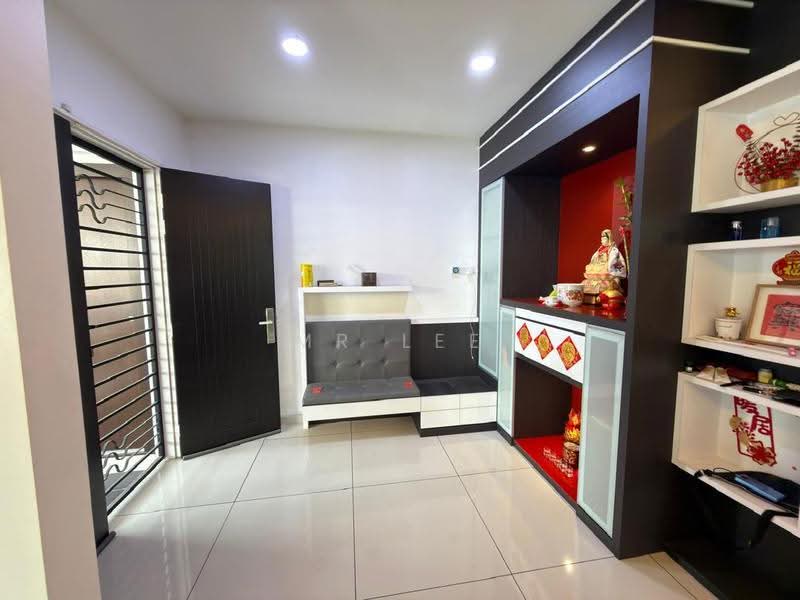 Semi-Detached House for Sale in Ipoh (Perak) - Mr Lee - Entrance - PropertyGuru.com.my