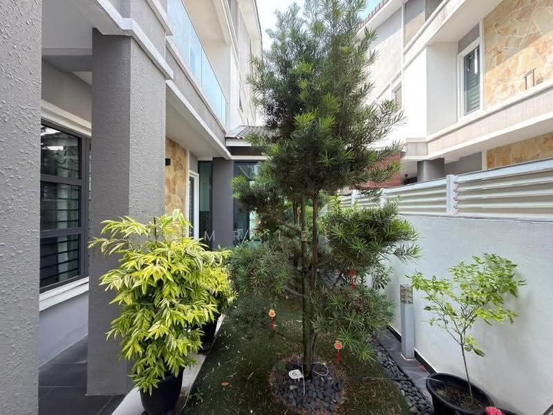 Semi-Detached House for Sale in Ipoh (Perak) - Mr Lee - Exterior - PropertyGuru.com.my