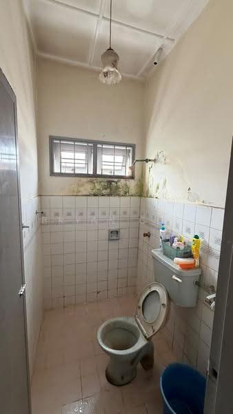Rumah Teres 2-Tingkat untuk Dijual di Usj 6 (Subang Jaya) - Bryan Cho - Bathroom - PropertyGuru.com.my