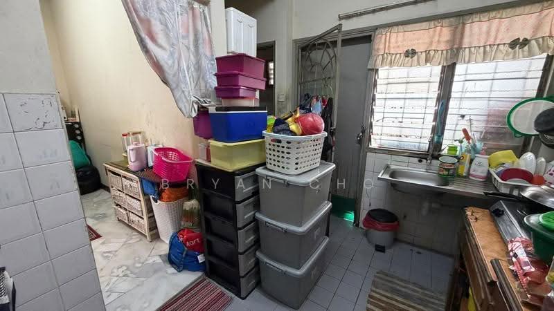 Rumah Teres 2-Tingkat untuk Dijual di Usj 6 (Subang Jaya) - Bryan Cho - Kitchen - PropertyGuru.com.my