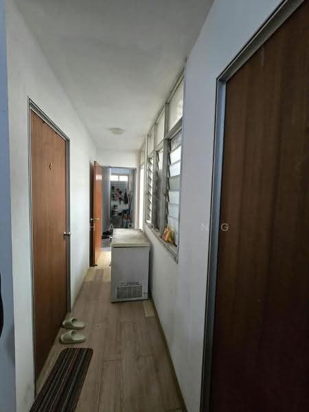Shop for Sale in Taman Senai Utama (Kulai) - Sharon Ng - Corridor - PropertyGuru.com.my