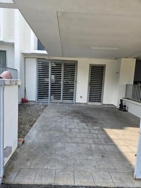 Rumah Teres 2-Tingkat untuk Disewa di Nilai Impian (Nilai) - Hana Zaini - Exterior - PropertyGuru.com.my