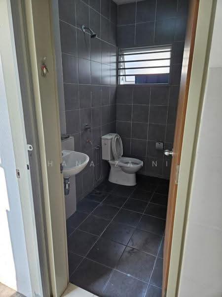 Rumah Teres 2-Tingkat untuk Disewa di Nilai Impian (Nilai) - Hana Zaini - Bathroom - PropertyGuru.com.my
