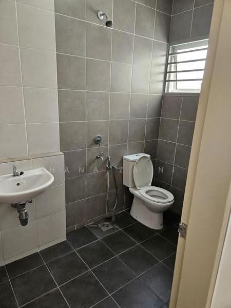 Rumah Teres 2-Tingkat untuk Disewa di Nilai Impian (Nilai) - Hana Zaini - Bathroom - PropertyGuru.com.my