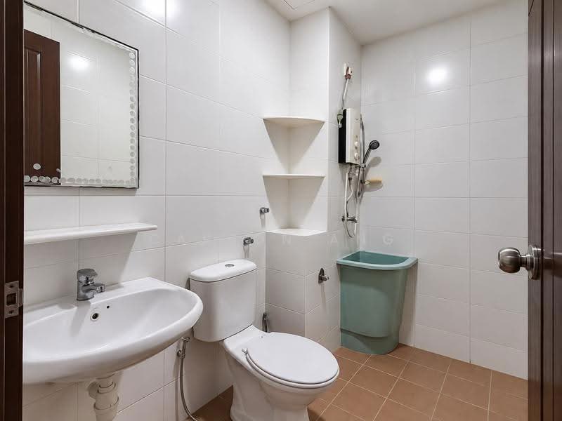 Apartment for Rent at Tanjung Permai De Centro - Carson Ang - Bathroom - PropertyGuru.com.my