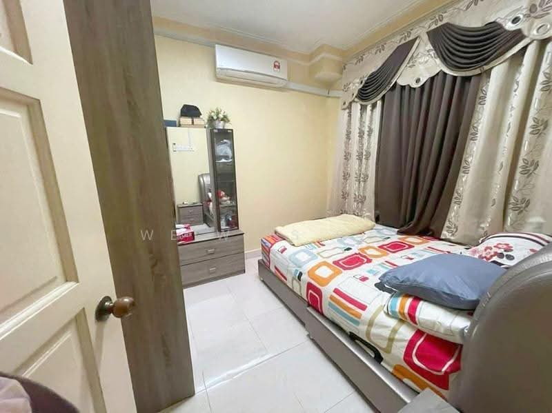2-storey Terraced House for Sale in Taman Sungai Ara (Sungai Ara) - Welwits Sim - Bedroom - PropertyGuru.com.my