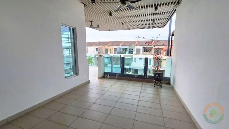 2.5-storey Terraced House for Sale in Bandar Botanic (Klang) - Joanne Pua - Balcony - PropertyGuru.com.my