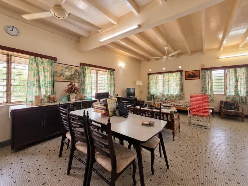 Semi-Detached House for Rent in Taman Guan Joo Seng (Jelutong) - Elaine Ooi - Living Room - PropertyGuru.com.my