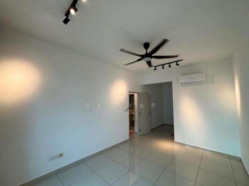 Kondominium untuk Disewa di Waterside Residence - Ray Yap - Living Room - PropertyGuru.com.my