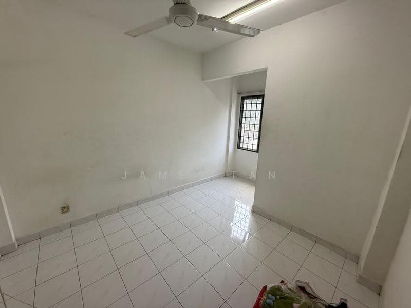 Apartment for Sale at Teratai Mewah Apartment Block 4 & 6 - James Tan - Interior - PropertyGuru.com.my