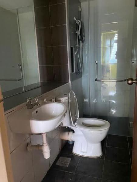 Kediaman Servis untuk Disewa di Sky Gardens Residences - Evanne Wan - Bathroom - PropertyGuru.com.my