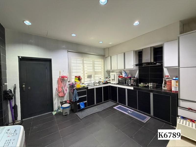 2-storey Terraced House for Sale in Bandar Botanic (Klang) - Joanne Pua - Kitchen - PropertyGuru.com.my