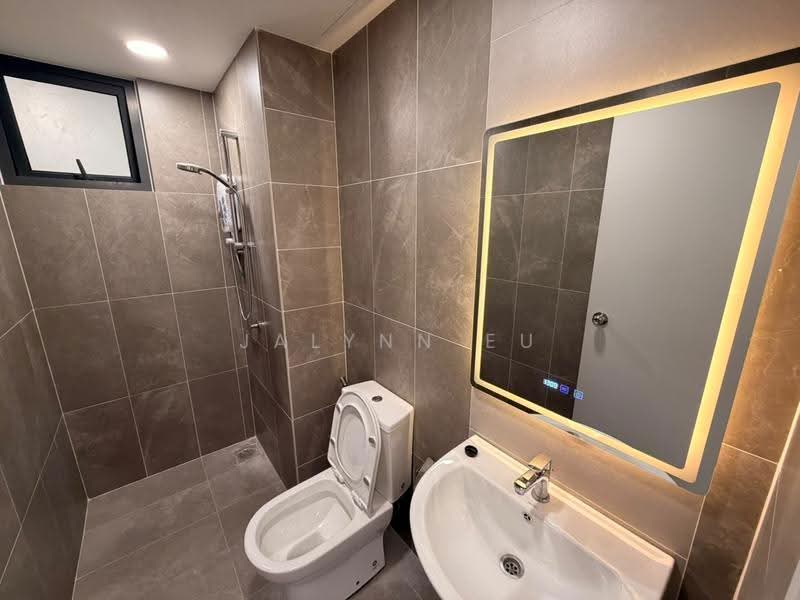Kediaman Servis untuk Disewa di Serina Residence - Jalynn Eu - Bathroom - PropertyGuru.com.my
