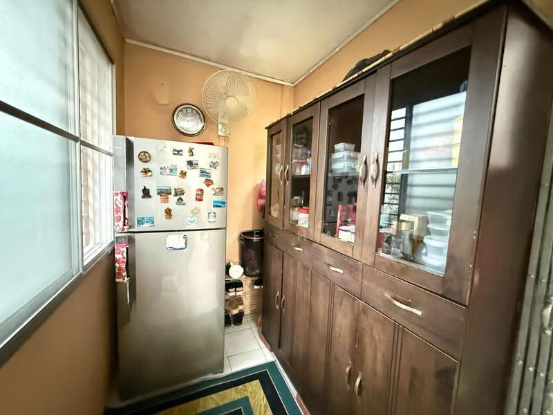 1-storey Terraced House for Sale in Kuchai Lama (Kuala Lumpur) - Yoke Han - Kitchen - PropertyGuru.com.my