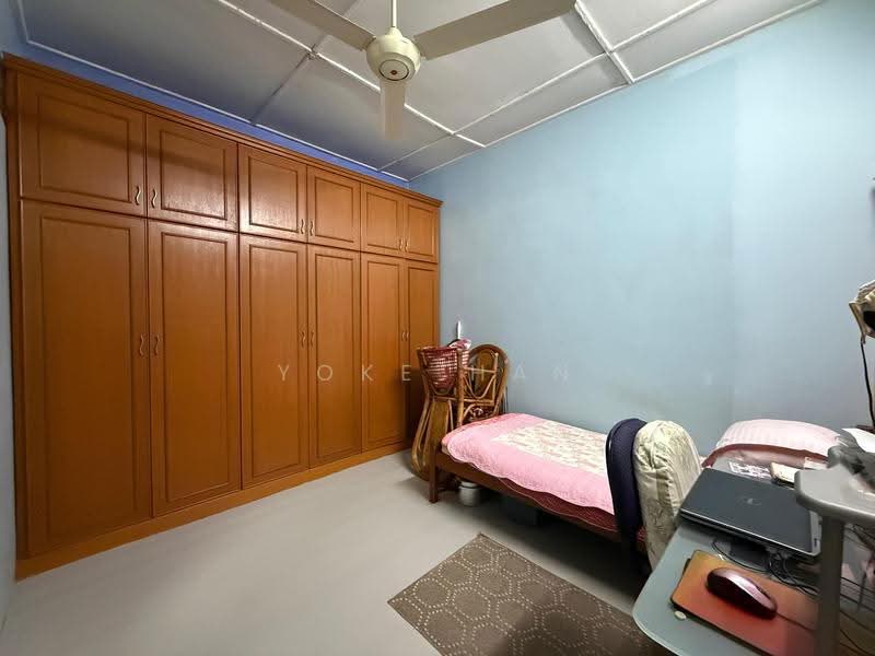 1-storey Terraced House for Sale in Kuchai Lama (Kuala Lumpur) - Yoke Han - Bedroom - PropertyGuru.com.my