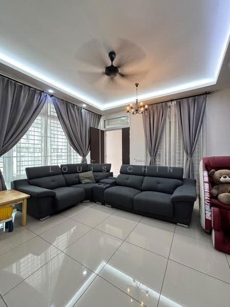 3-storey Terraced House for Sale in Taman Mount Austin (Tebrau) - Louis Chin - Living Room - PropertyGuru.com.my
