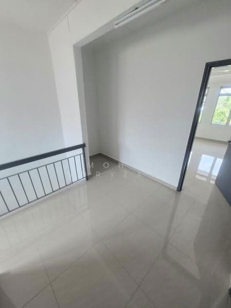 Rumah Teres 2-Tingkat untuk Dijual di Seksyen 10 (Shah Alam) - Mohd Adryzam - PropertyGuru.com.my