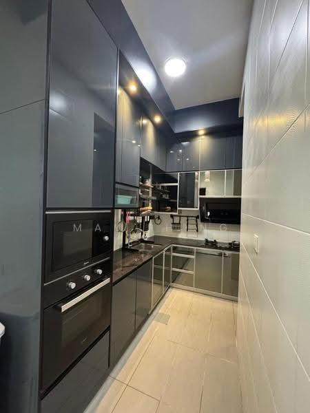 3-storey Terraced House for Sale in Taman Mount Austin (Tebrau) - May Phing - Kitchen - PropertyGuru.com.my