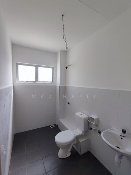 Rumah Teres 2-Tingkat untuk Dijual di Kuala Selangor (Selangor) - Muz Hafiz - Bathroom - PropertyGuru.com.my