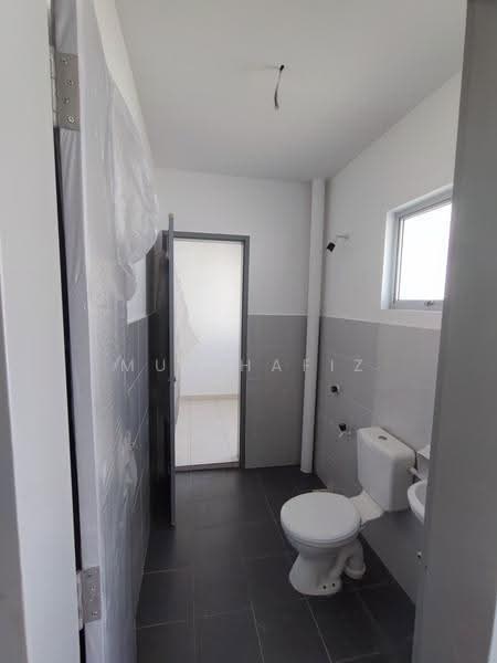 Rumah Teres 2-Tingkat untuk Dijual di Kuala Selangor (Selangor) - Muz Hafiz - Bathroom - PropertyGuru.com.my