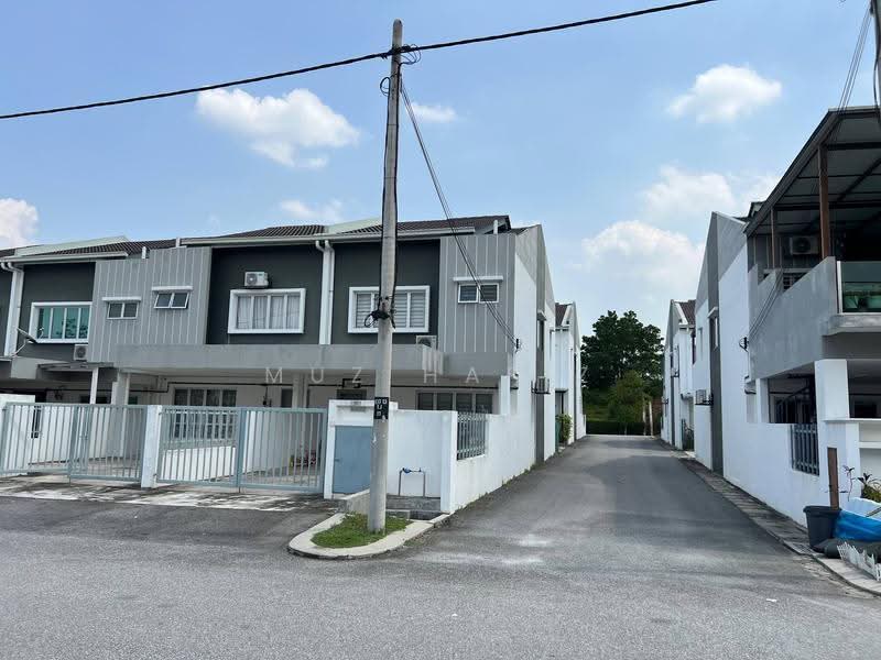 Rumah Teres 2-Tingkat untuk Dijual di Kuala Selangor (Selangor) - Muz Hafiz - Exterior - PropertyGuru.com.my