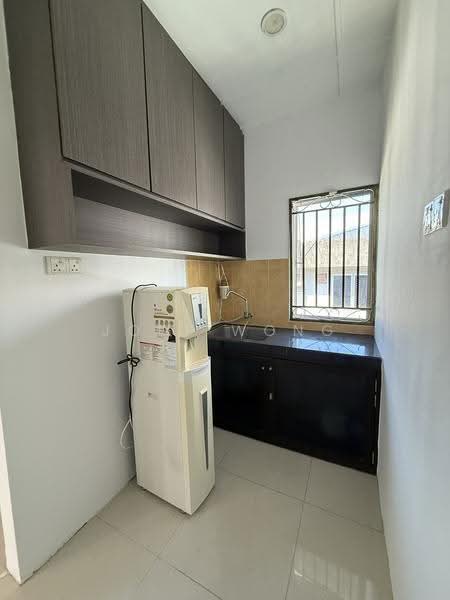 Shop for Rent in SS2 (Petaling Jaya) - Joey Wong - Kitchen - PropertyGuru.com.my