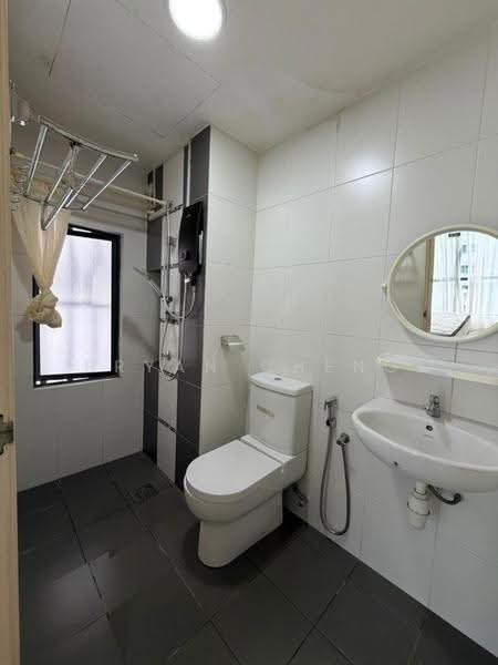 Kediaman Servis untuk Dijual di Zeva @ Equine South - Bryan Cheng - Bathroom - PropertyGuru.com.my