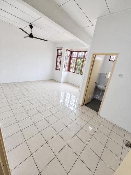 Rumah Teres 2-Tingkat untuk Disewa di Ukay Bistari (Ulu Kelang) - Kelly Chua - Living Room - PropertyGuru.com.my