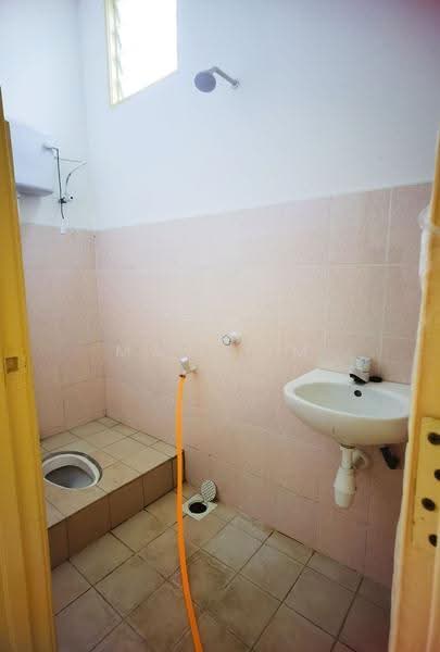 2-storey Terraced House for Sale in Taman Setia Indah (Tebrau) - May Lim - Bathroom - PropertyGuru.com.my