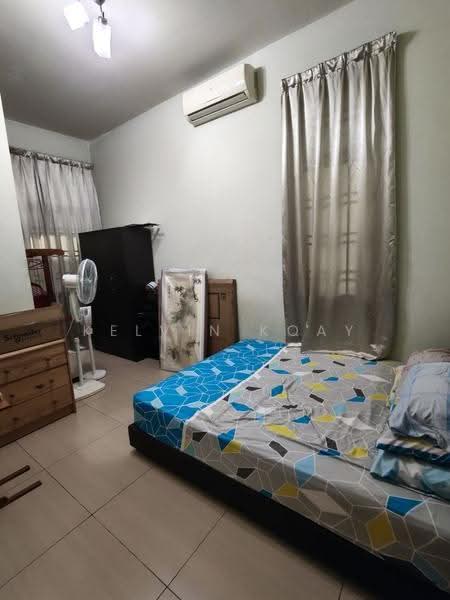 Rumah Teres 2-Tingkat untuk Dijual di Taman Bestari Indah (Ulu Tiram) - Kelvin Koay - Bedroom - PropertyGuru.com.my