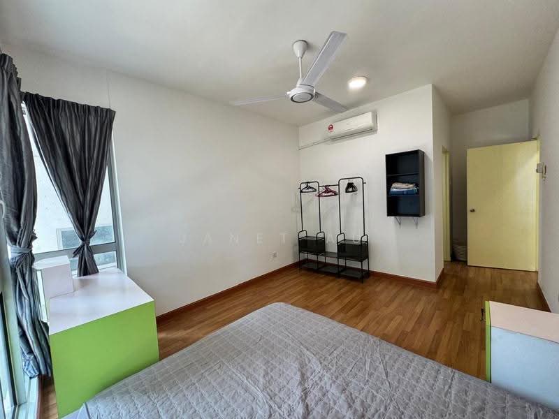 Kediaman Servis untuk Dijual di Garden @ One South - Janet Au - Bedroom - PropertyGuru.com.my