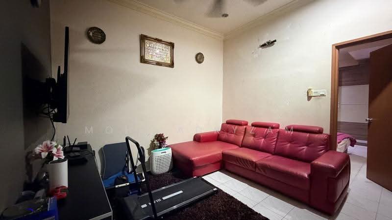 2-storey Terraced House for Sale in Seksyen 7 (Shah Alam) - Mohd Adryzam - Living Room - PropertyGuru.com.my