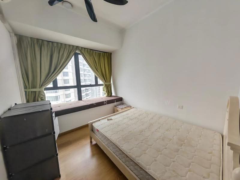 Condominium for Rent at Bay Laurel @ Country Garden Danga Bay - Valerie Saw - Bedroom - PropertyGuru.com.my