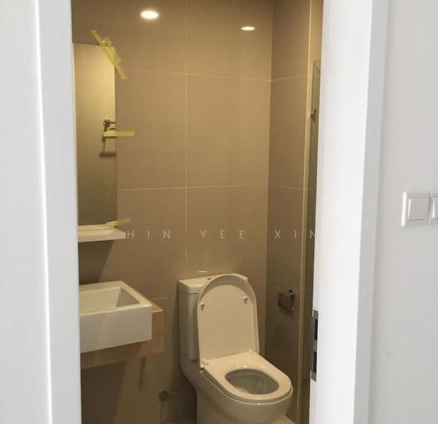 Service Residence for Sale at Southlink - Chin Yee Xin - Bathroom - PropertyGuru.com.my