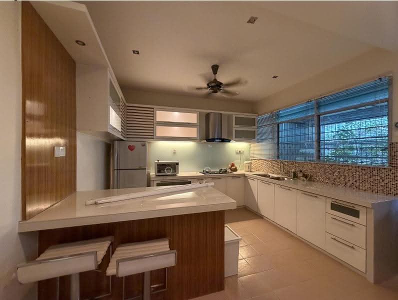 Terraced House for Sale in Island Glades (Jelutong) - Hong . - Kitchen - PropertyGuru.com.my